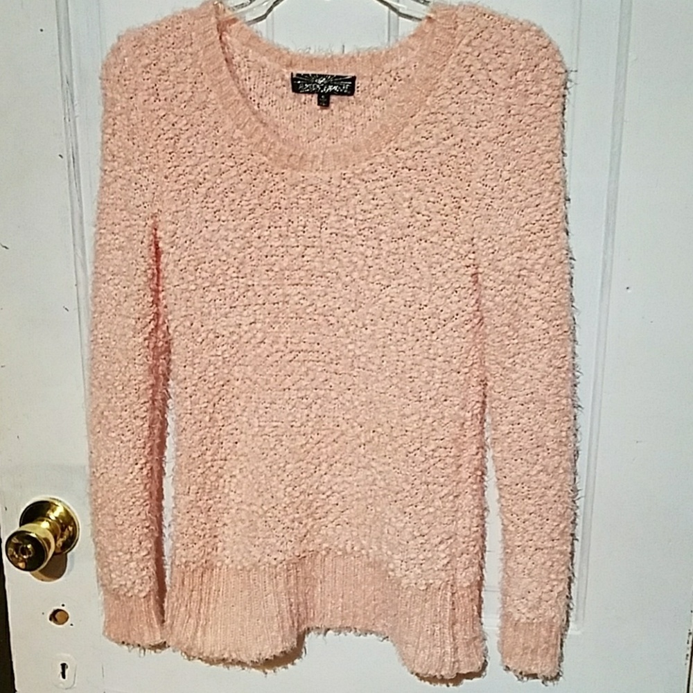 #051 Almost Famous Small Pink Sweater